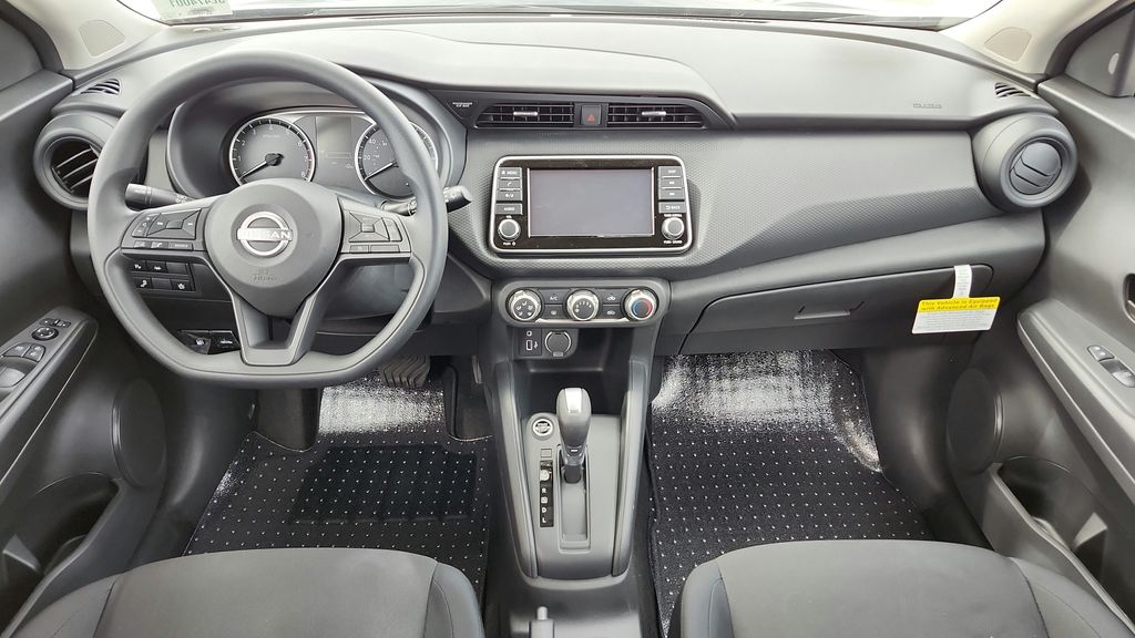 2025 Nissan Kicks Play