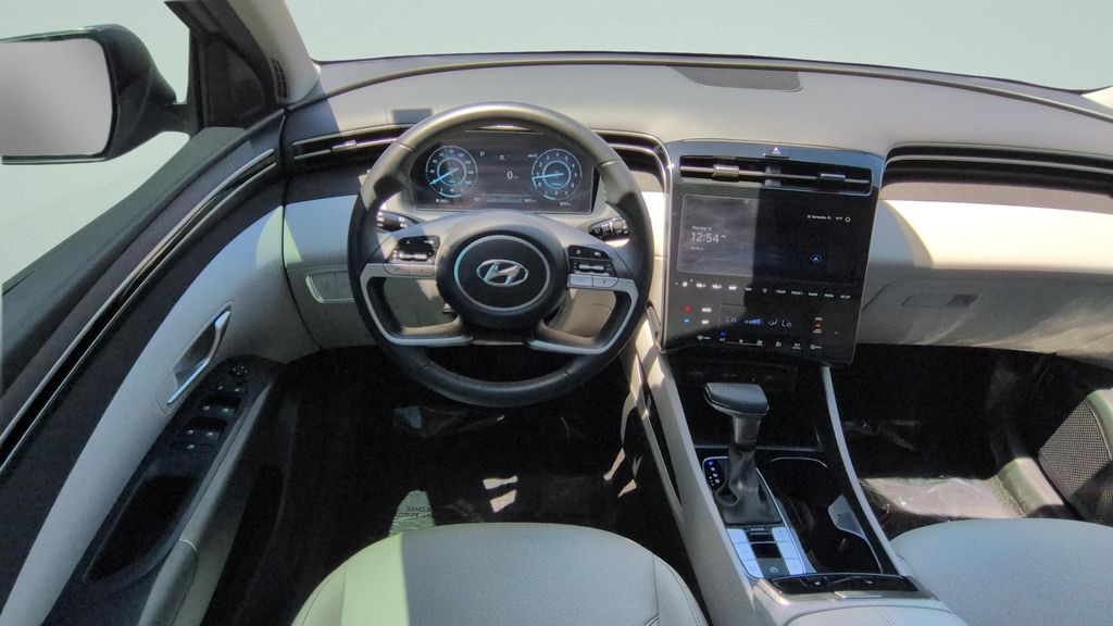 Used 2024 Silver Hyundai SEL image 12