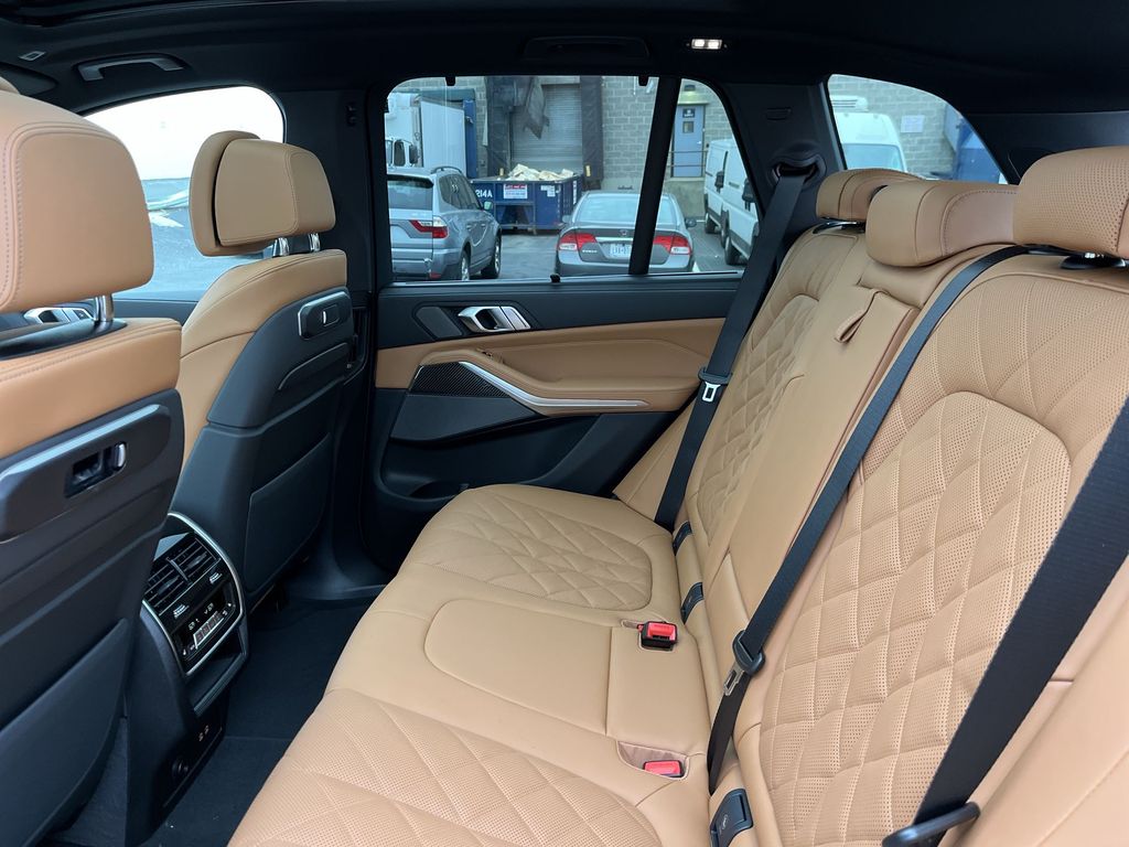 Thumbnail: 2026 BMW X5 - 23