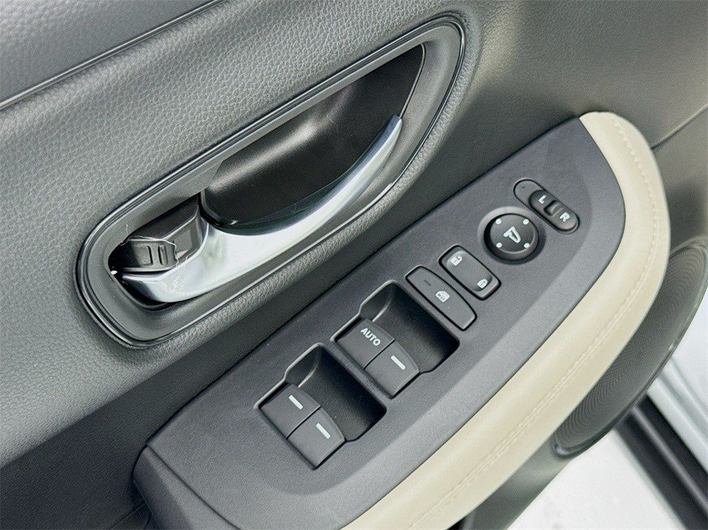 Used Car 2025 Honda Hr-v  Lx For Sale Under $30,000 In Austin, Texas