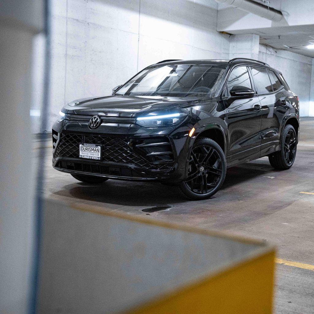 2026 Volkswagen Tiguan 2.0T SE R-Line Black