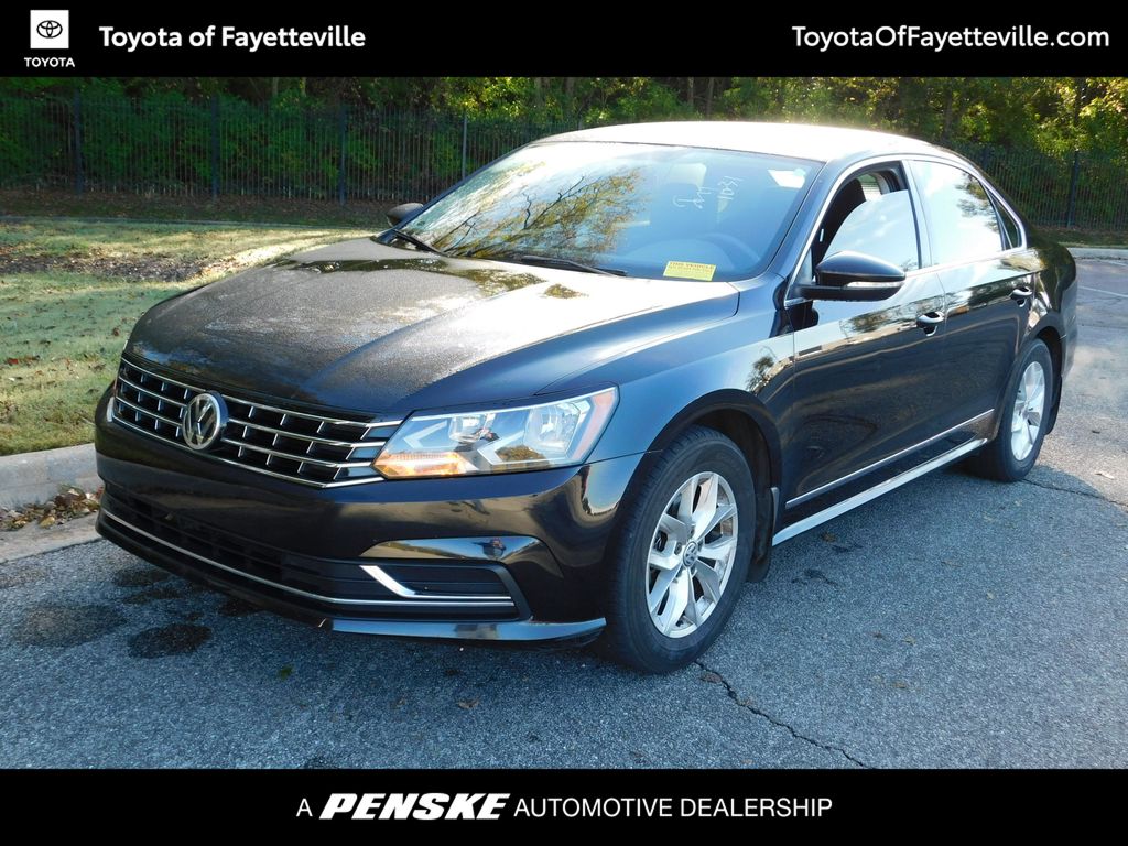Thumbnail: 2017 Volkswagen Passat - 1
