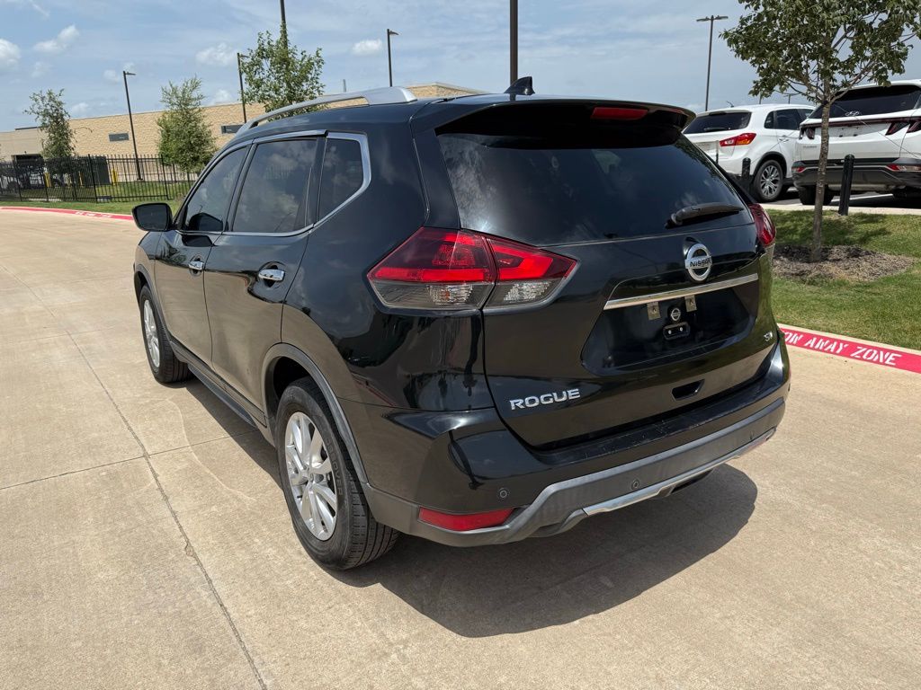 Thumbnail: 2019 Nissan Rogue - 3