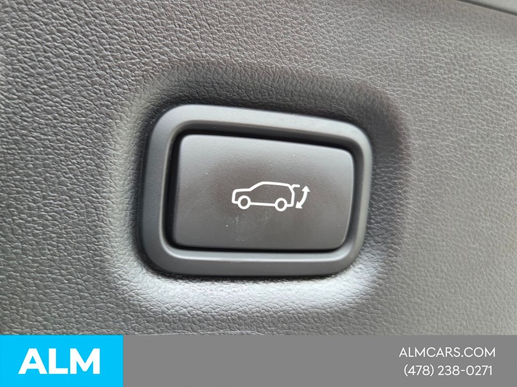 Used 2025 Gray Hyundai Limited image 12