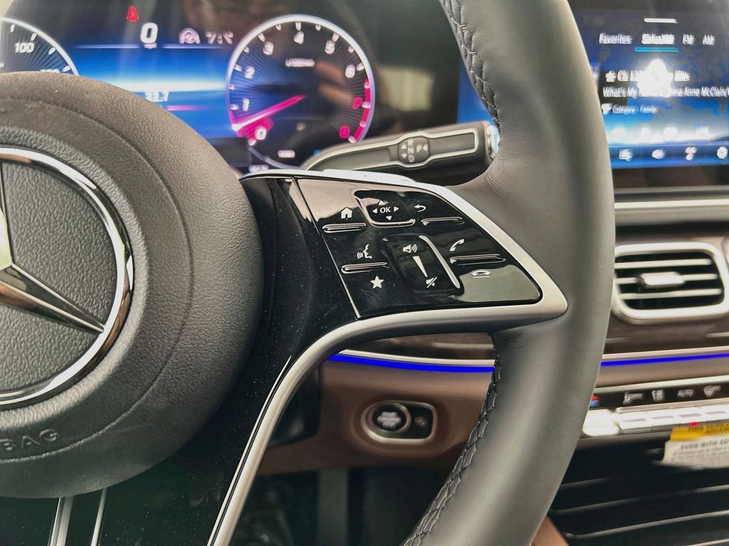 Thumbnail: 2026 Mercedes-Benz GLE - 12