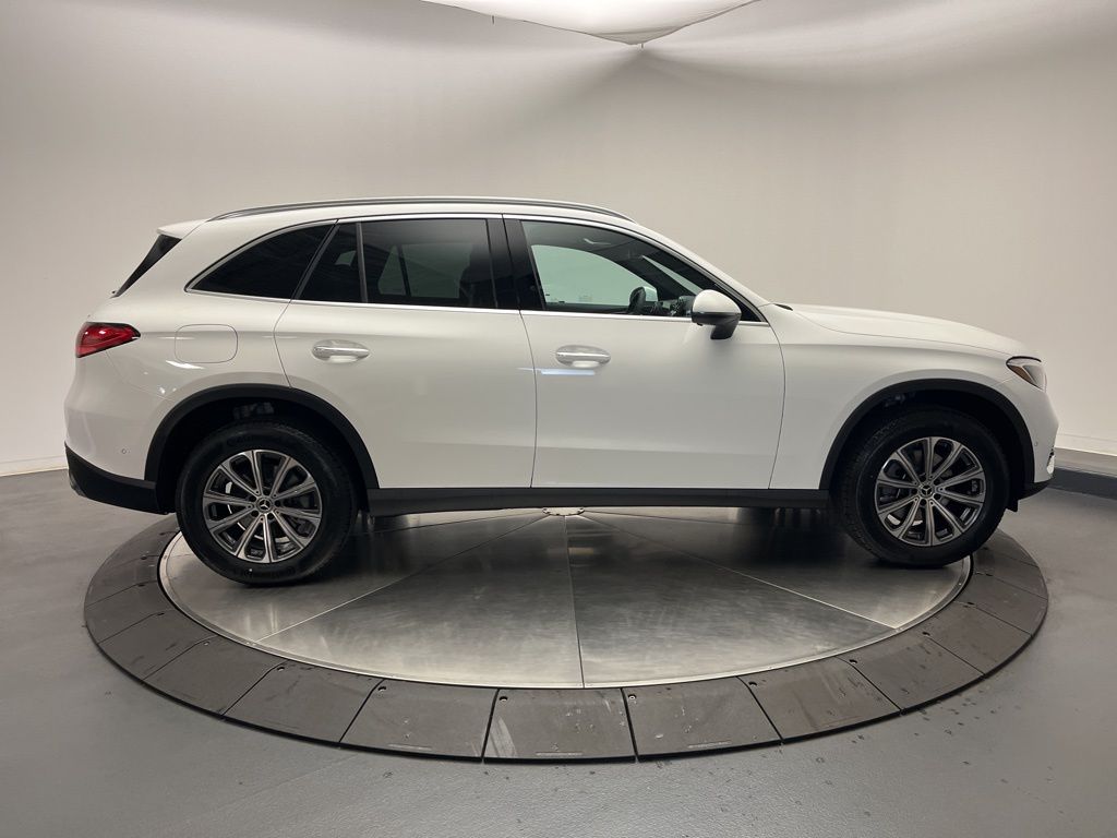 Thumbnail: 2026 Mercedes-Benz GLC - 8