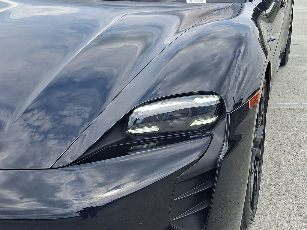 Thumbnail: 2024 Porsche Taycan - 11