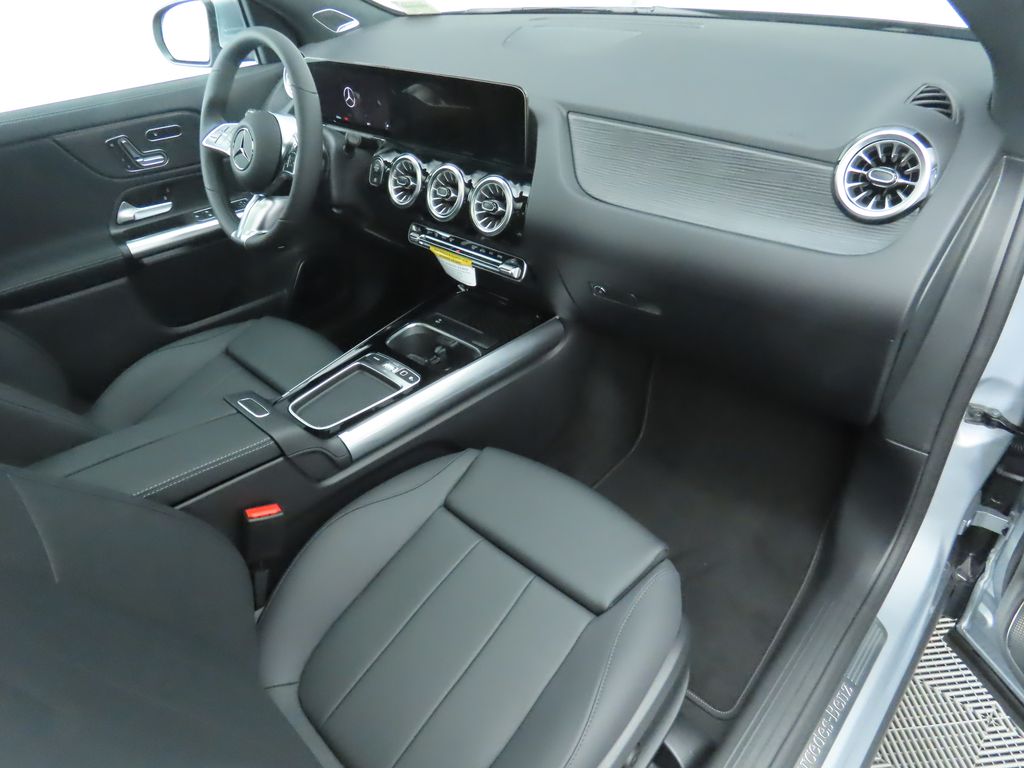 Thumbnail: 2026 Mercedes-Benz GLA - 18