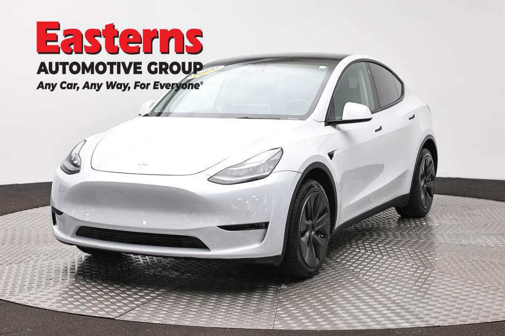 2022 Tesla Model Y Long Range Dual Motor All-Wheel Drive's photo