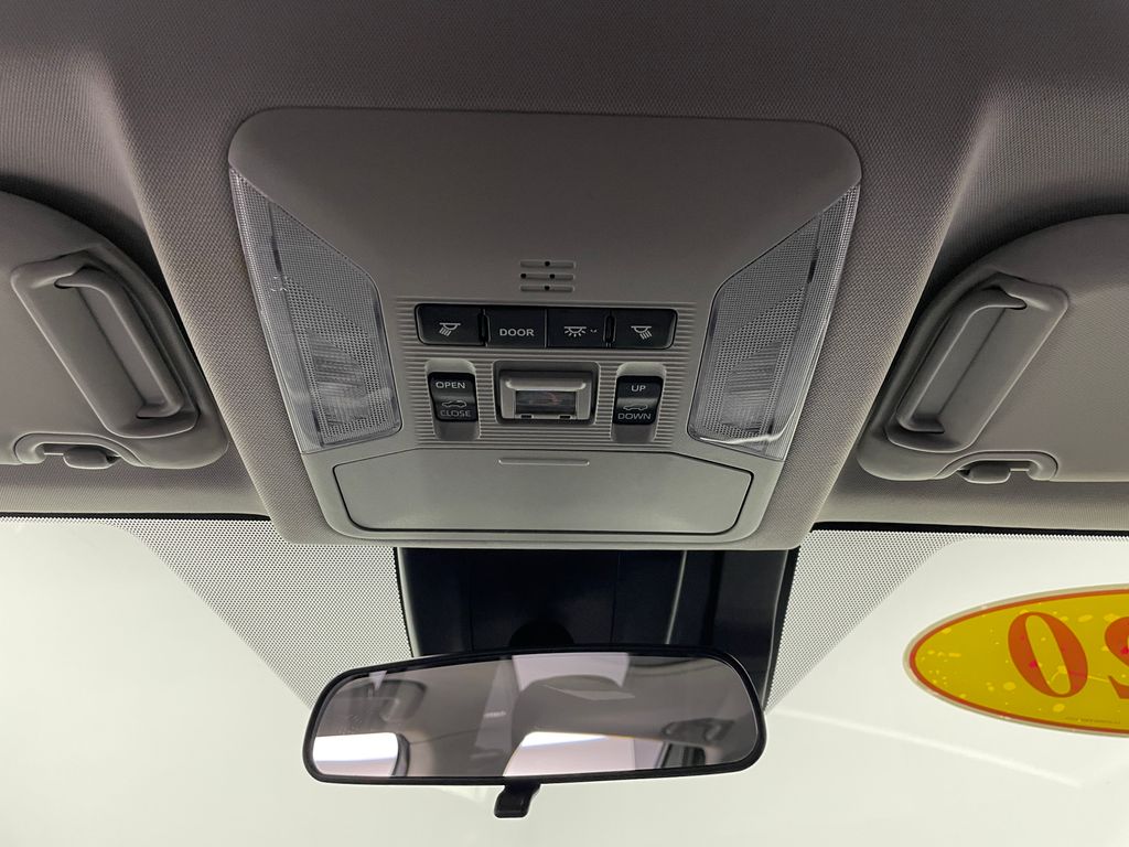 Thumbnail: 2020 Toyota RAV4 - 32