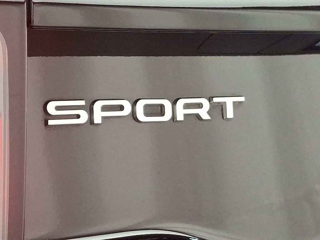 Thumbnail: 2024 Land Rover Discovery Sport - 32