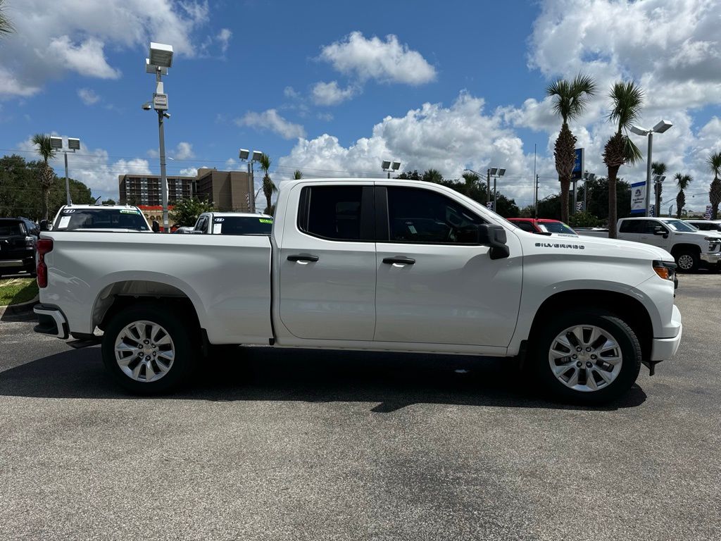 2025 Chevrolet Silverado 1500 Custom 9