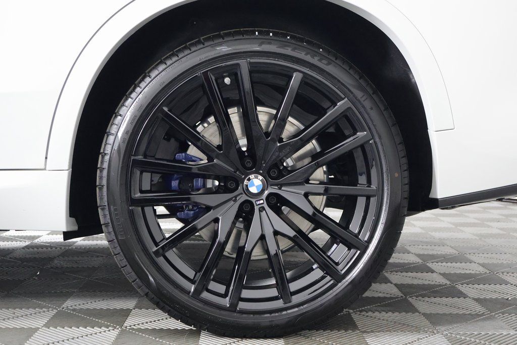 Thumbnail: 2026 BMW X5 - 10