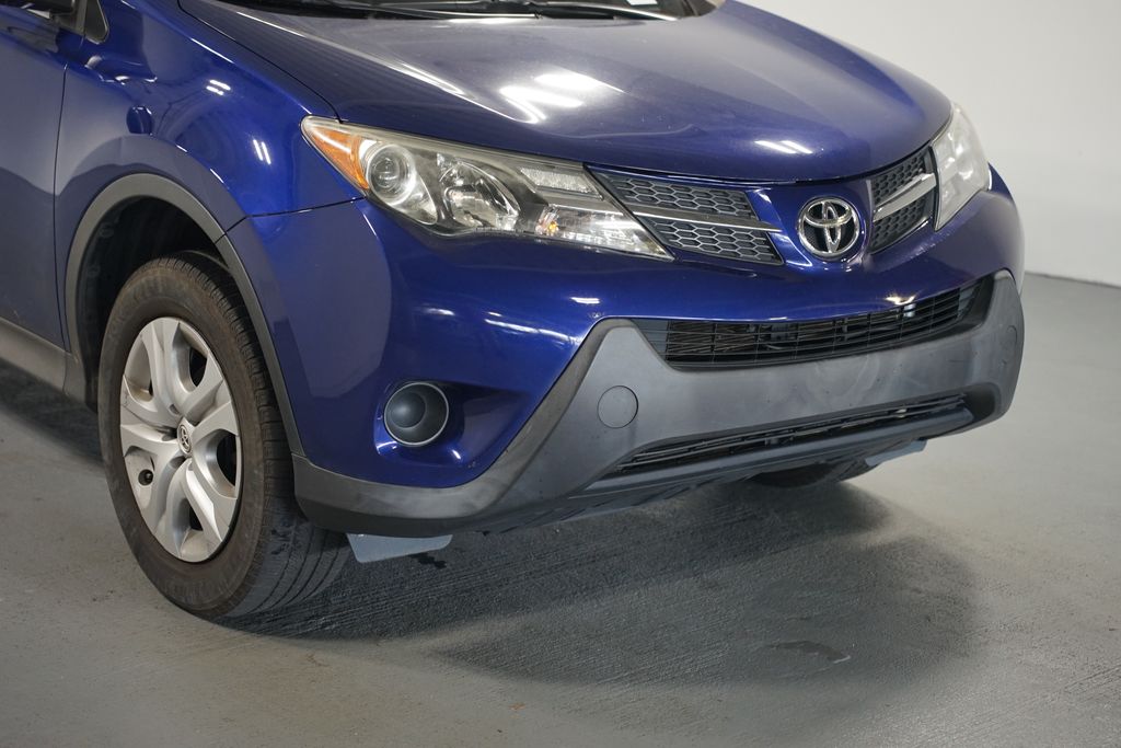 Thumbnail: 2015 Toyota RAV4 - 4