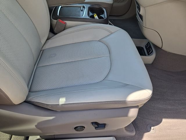 2017 Chrysler Pacifica  29