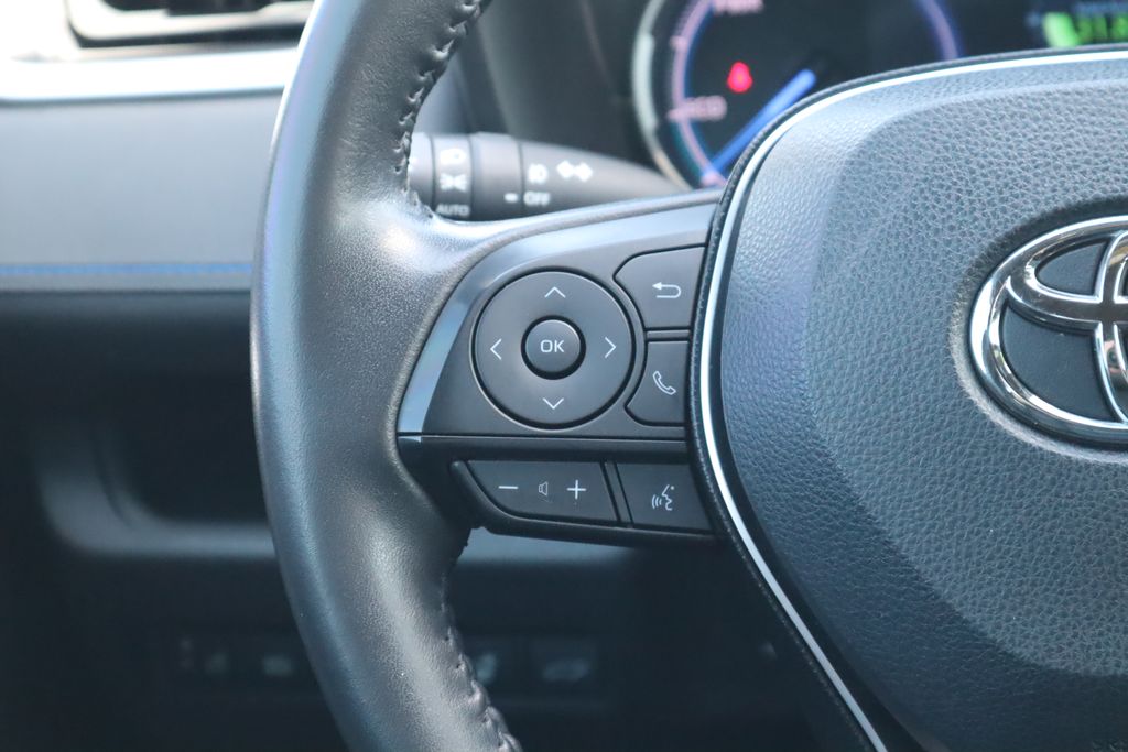 Thumbnail: 2020 Toyota RAV4 - 11