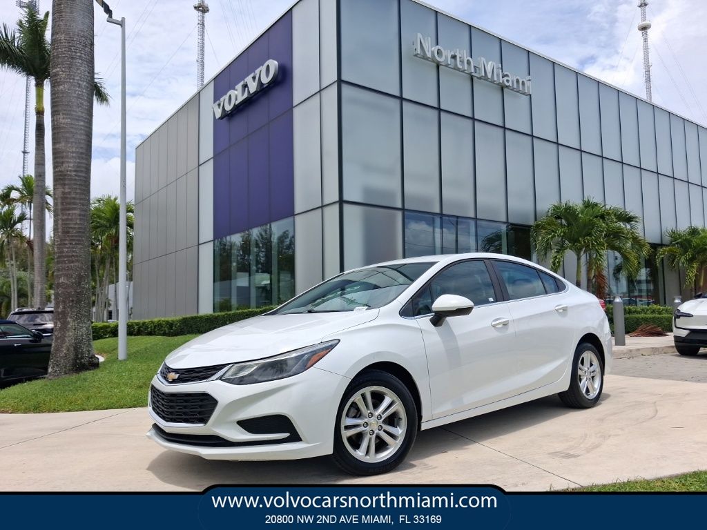 2017 Chevrolet Cruze LT Auto's photo