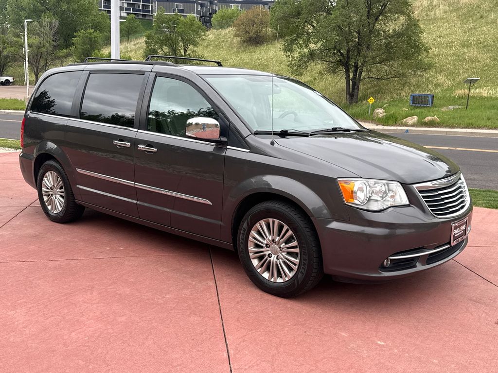 Gray (Granite Crystal Metallic Clearcoat) 2015 Chrysler Town & Country Touring-L FWD Minivan Front-Wheel Drive 6-Speed Automatic