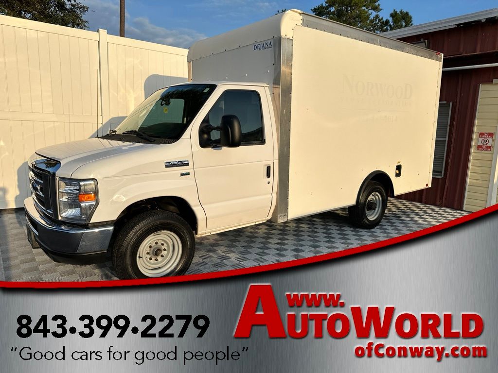 2017 Ford E-Series Chassis E-350 Super Duty 138 Cutaway RWD
