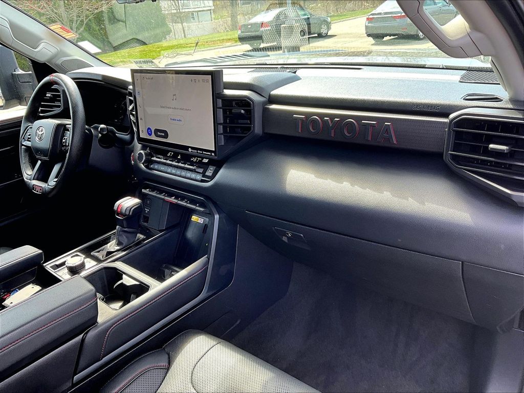 2023 Toyota Tundra Hybrid — photo 14