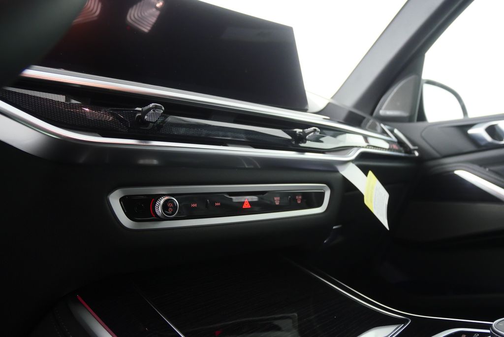 Thumbnail: 2026 BMW X5 - 20