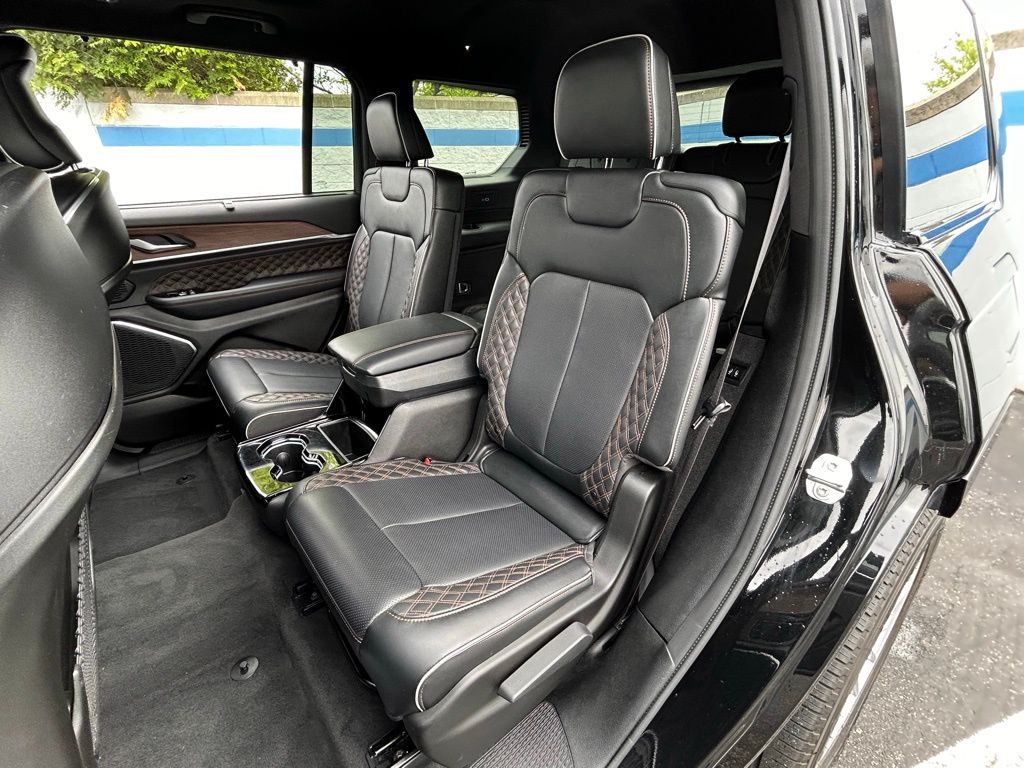 2021 Jeep Grand Cherokee L Summit 20
