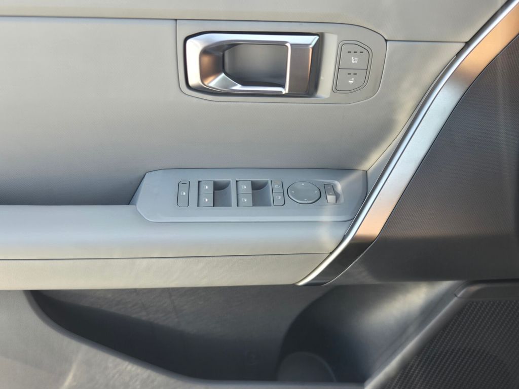2027 Kia Seltos - $34,930