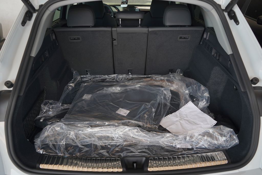 Thumbnail: 2025 Audi Q5 - 12