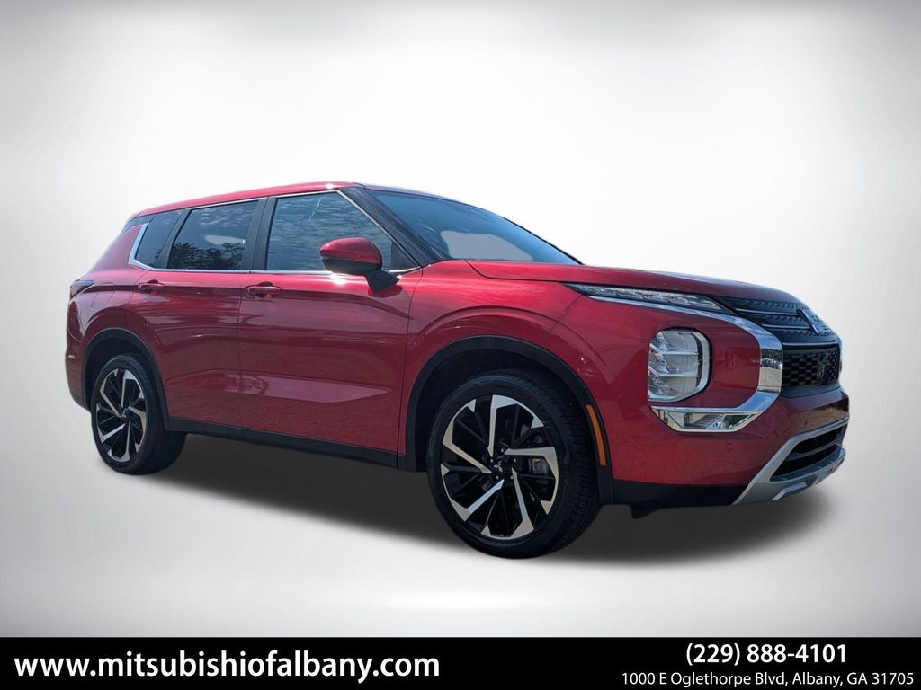 2024 Mitsubishi Outlander SE