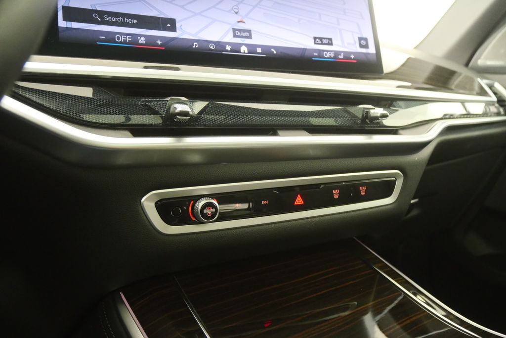 Thumbnail: 2025 BMW X5 - 24