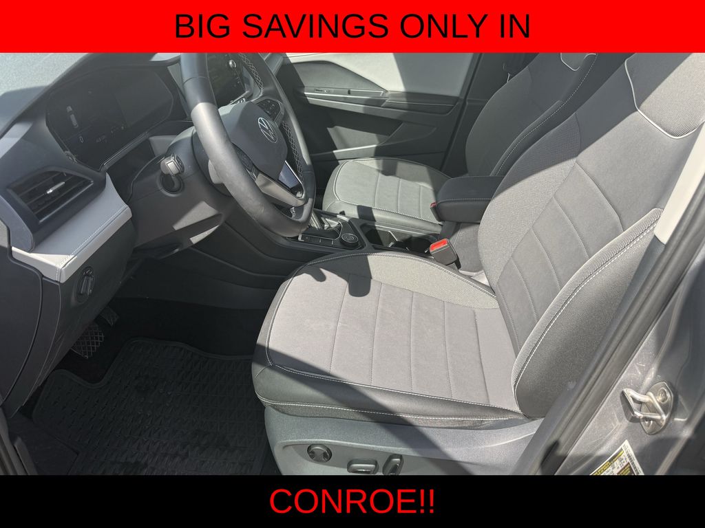 2024 Volkswagen Taos 1.5T SE  at DeMontrond Auto Country