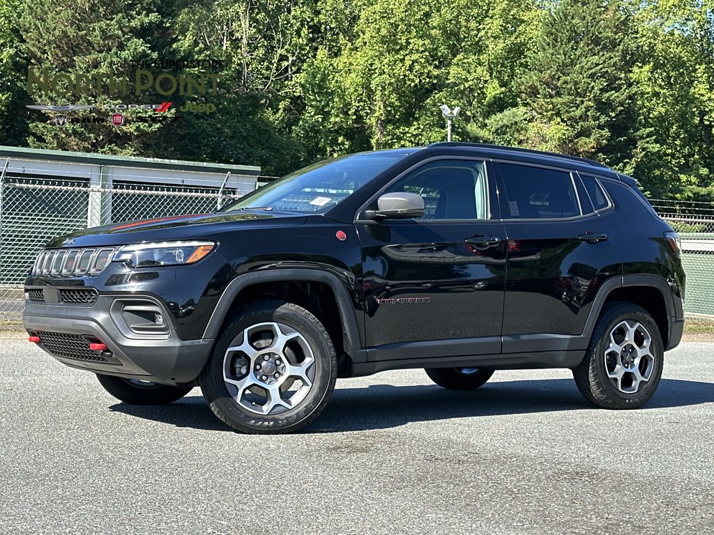 Diamond Black Crystal Pearlcoat 2022 Jeep Compass SUV / Crossover Four-Wheel Drive 9-Speed Automatic