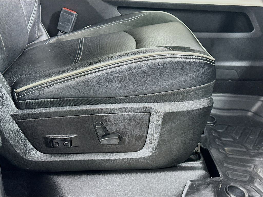 Used 2022 Black Ram Laramie image 23