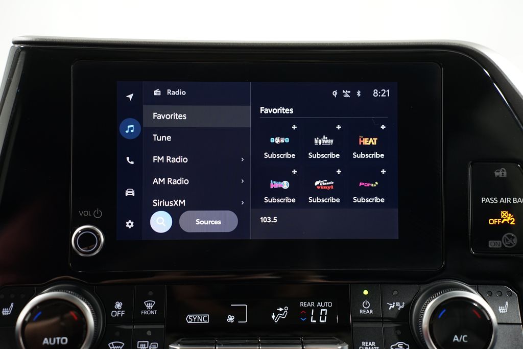 2023 Toyota Highlander XLE 17