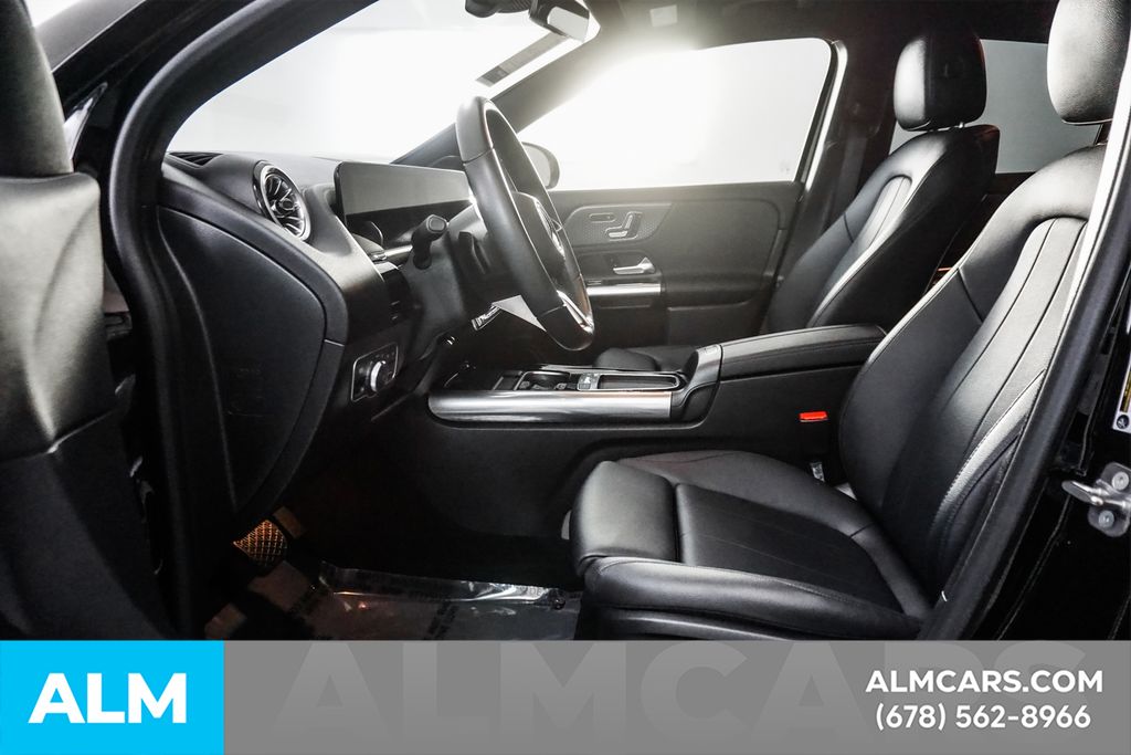 Used 2025 Black Mercedes-Benz GLA 250 image 16