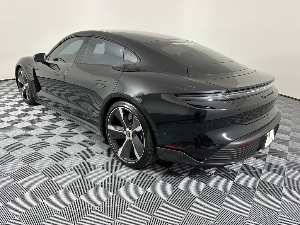 Thumbnail: 2020 Porsche Taycan - 3