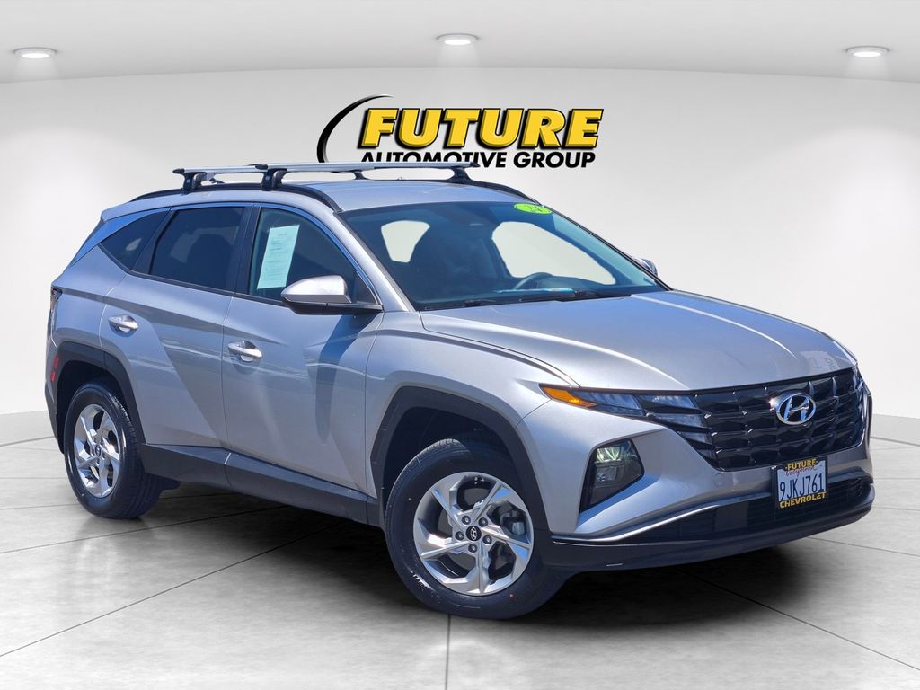 Shimmering Silver 2024 Hyundai Tucson SUV / Crossover All-Wheel Drive 8-Speed Automatic
