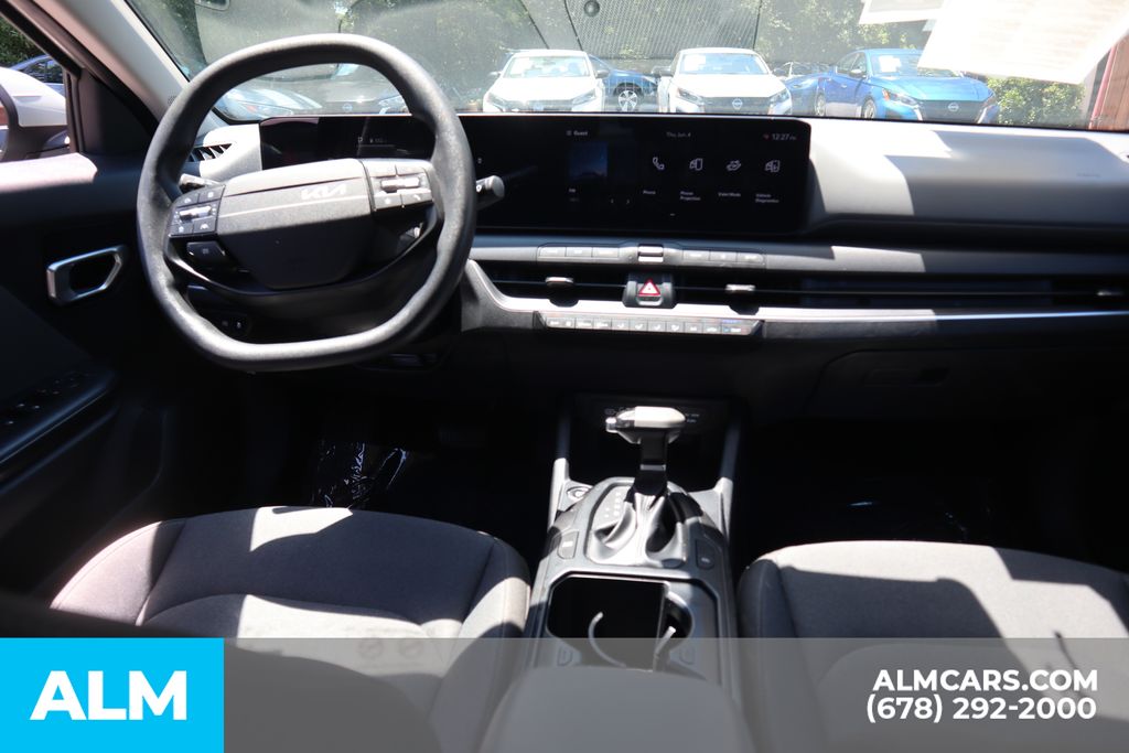Used 2025 Blue Kia LXS image 24
