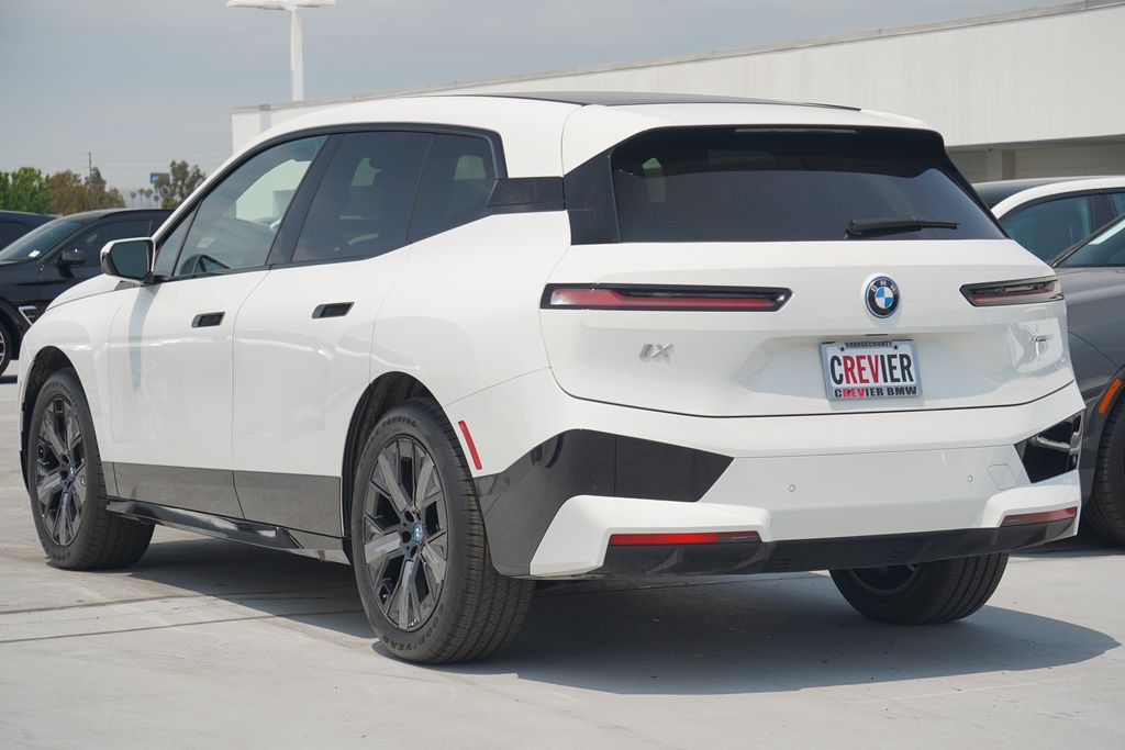 2025 BMW iX xDrive50 7