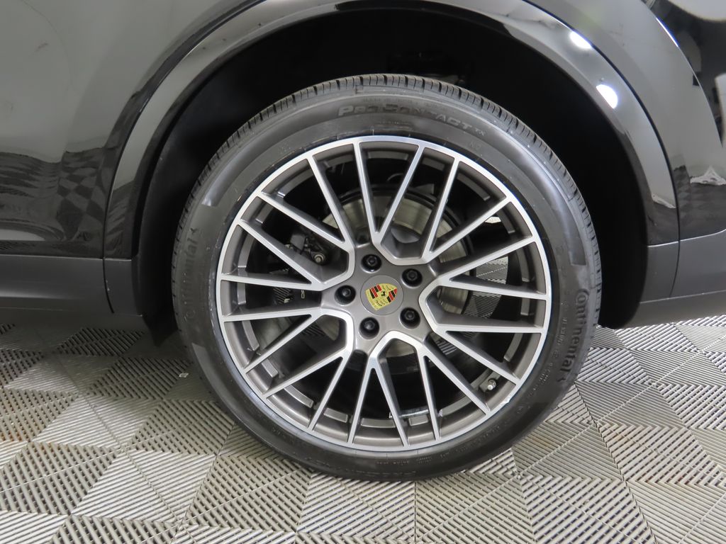 Thumbnail: 2020 Porsche  - 30