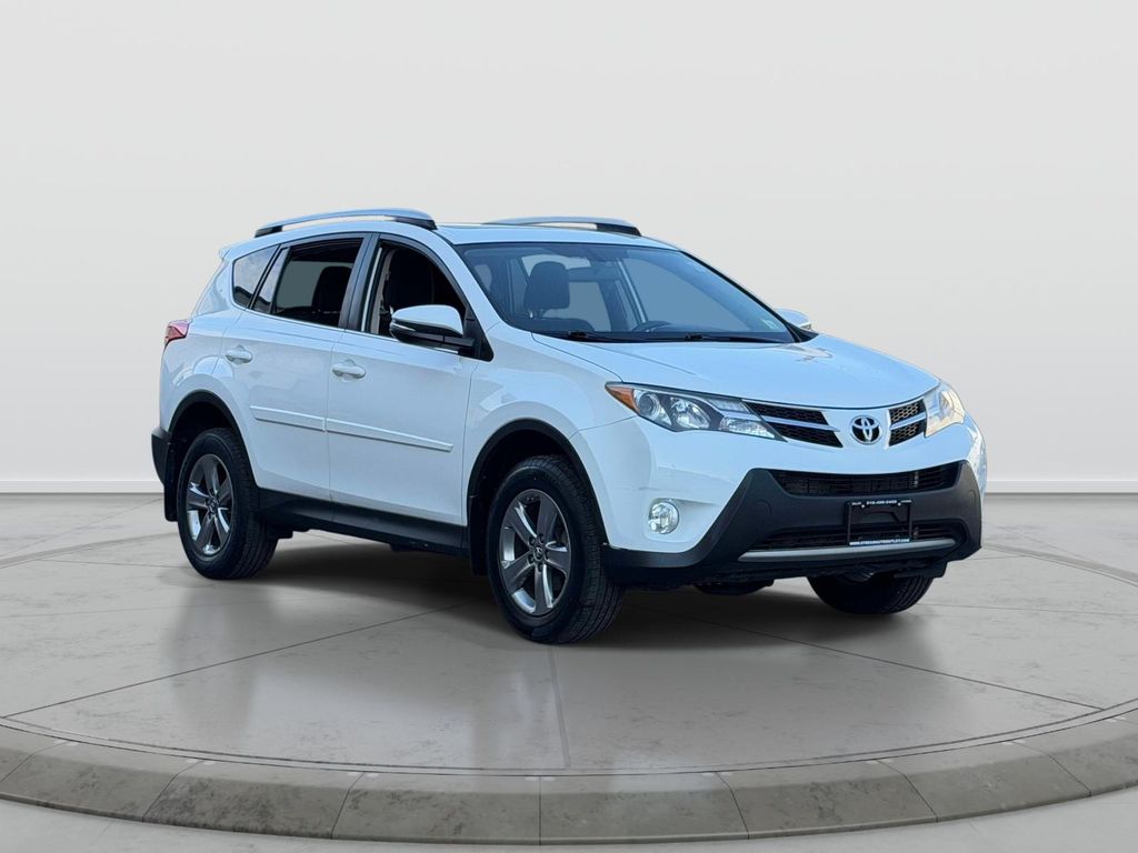 2015 Toyota RAV4 XLE AWD's photo