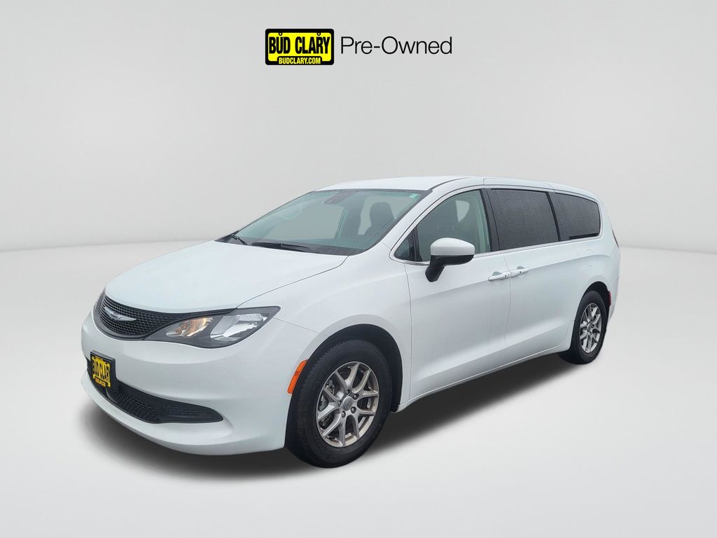 2023 Chrysler Voyager LX FWD