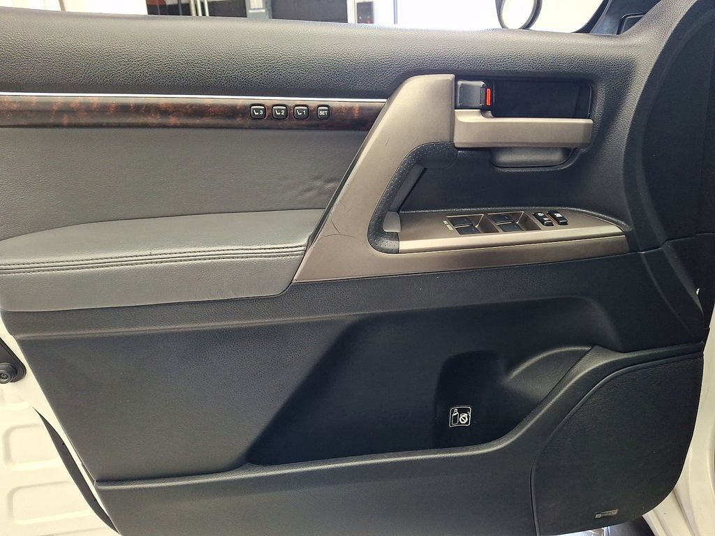 Thumbnail: 2008 Toyota Land Cruiser - 13