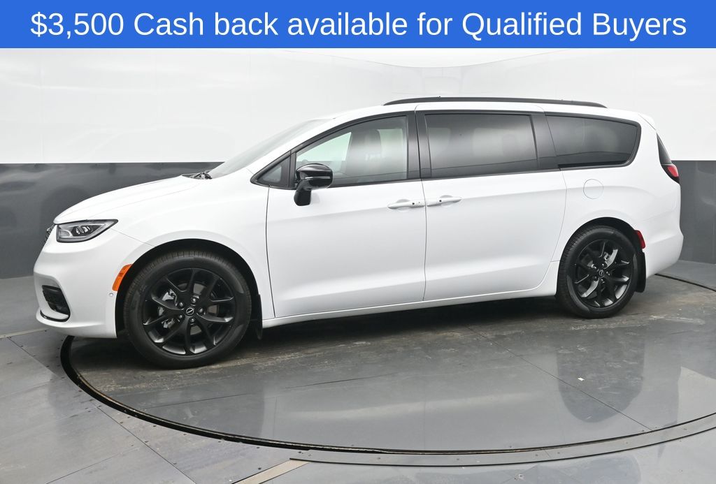 View vehicle photo 2