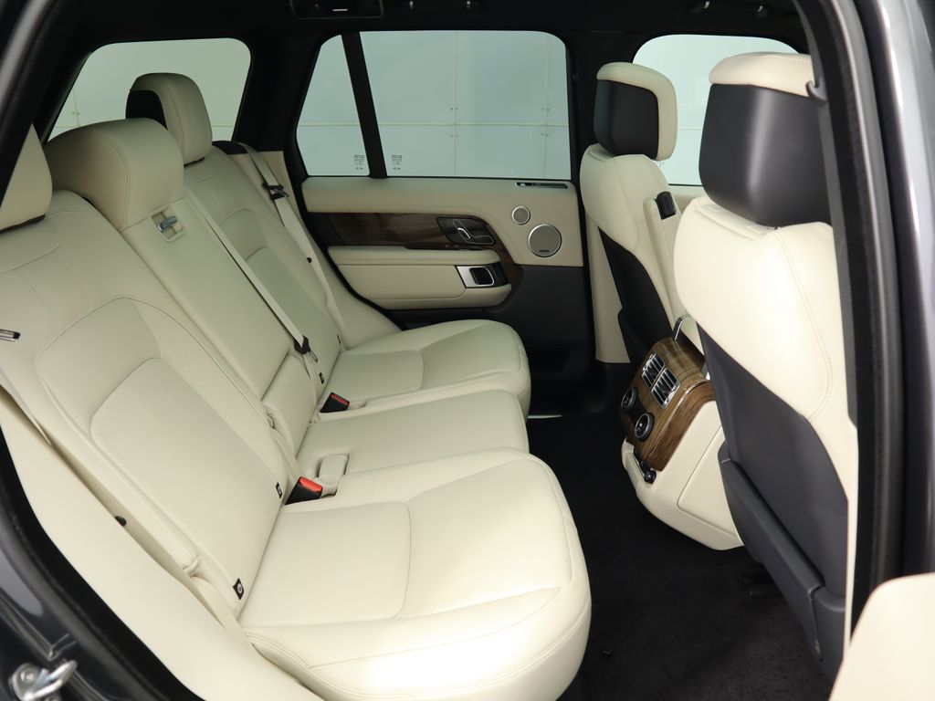 Thumbnail: 2022 Land Rover Range Rover - 22