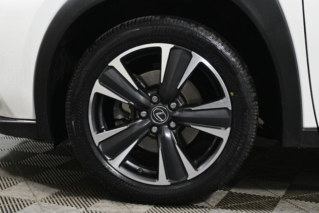 Thumbnail: 2021 Lexus UX - 12