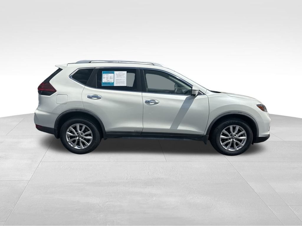 2018 Pearl White Nissan Rogue SV FWD SUV