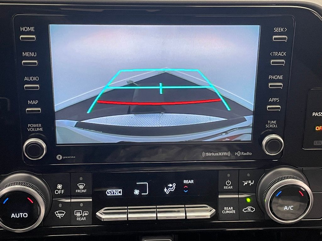 Thumbnail: 2022 Toyota Highlander - 26