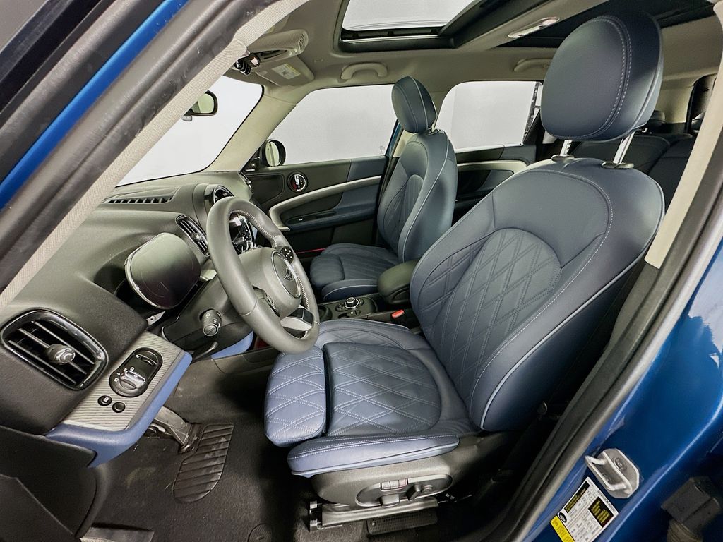 2023 MINI Cooper Countryman Signature 22