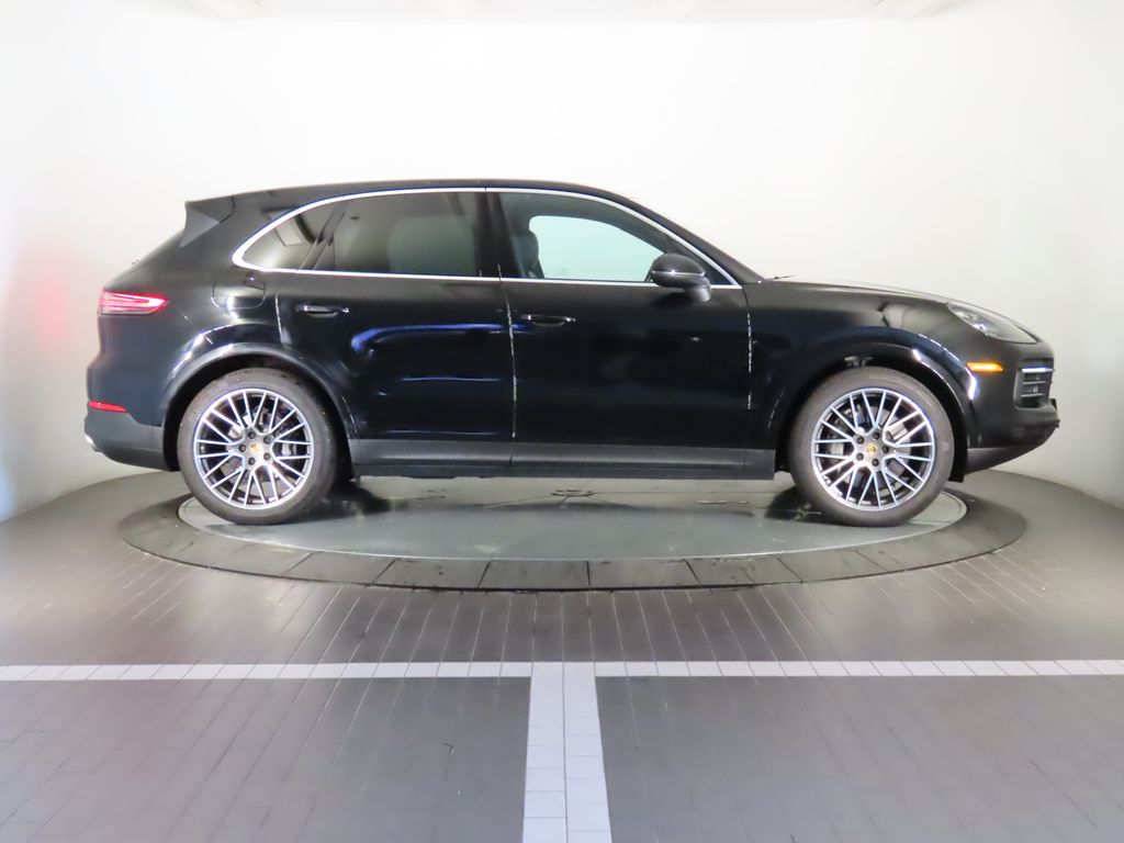 Thumbnail: 2021 Porsche Cayenne - 8